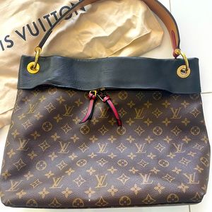 Louis Vuitton Tuileries Hobo bag RARE!